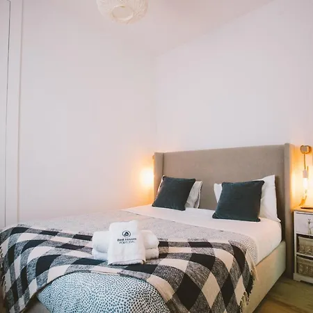 30 - Terrace *
